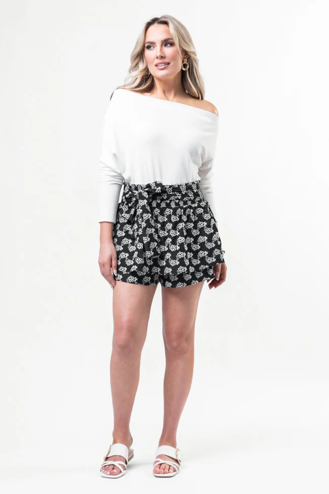 Garden Gathering Black Belted Floral Skort - Terpint
