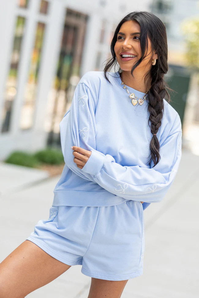 Just Imagine It Light Blue Bow Crewneck Long Sleeve Sweatshirt - Terpint
