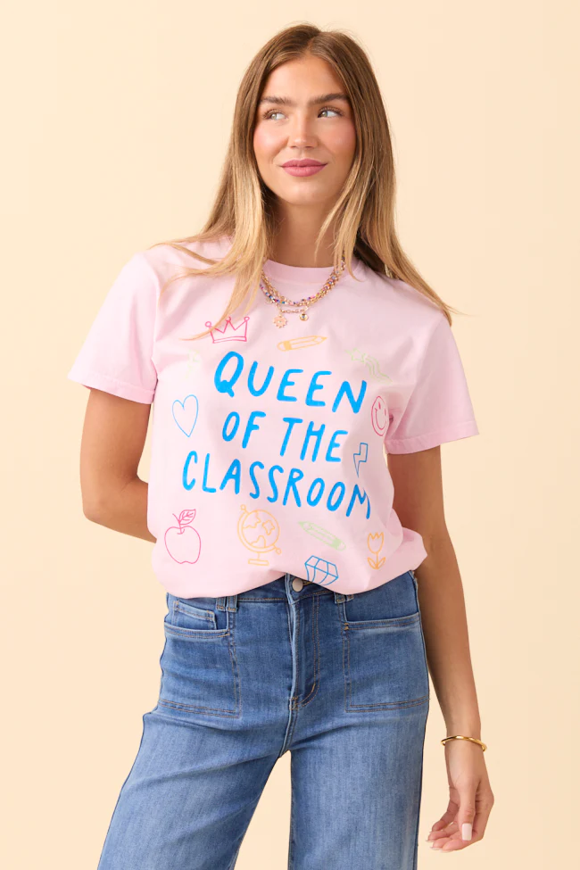 Queen Of The Classroom Light Pink Graphic Tee - Terpint