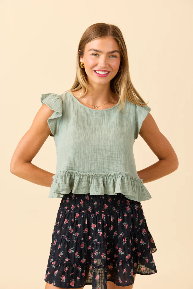 Ruby Seafoam Green Gauze Flutter Button Back Woven Blouse - Terpint