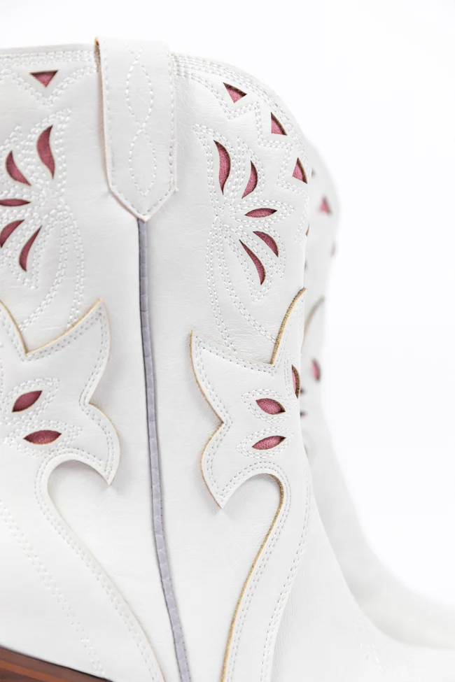 Dallas White Pointed Toe Booties SALE - Terpint