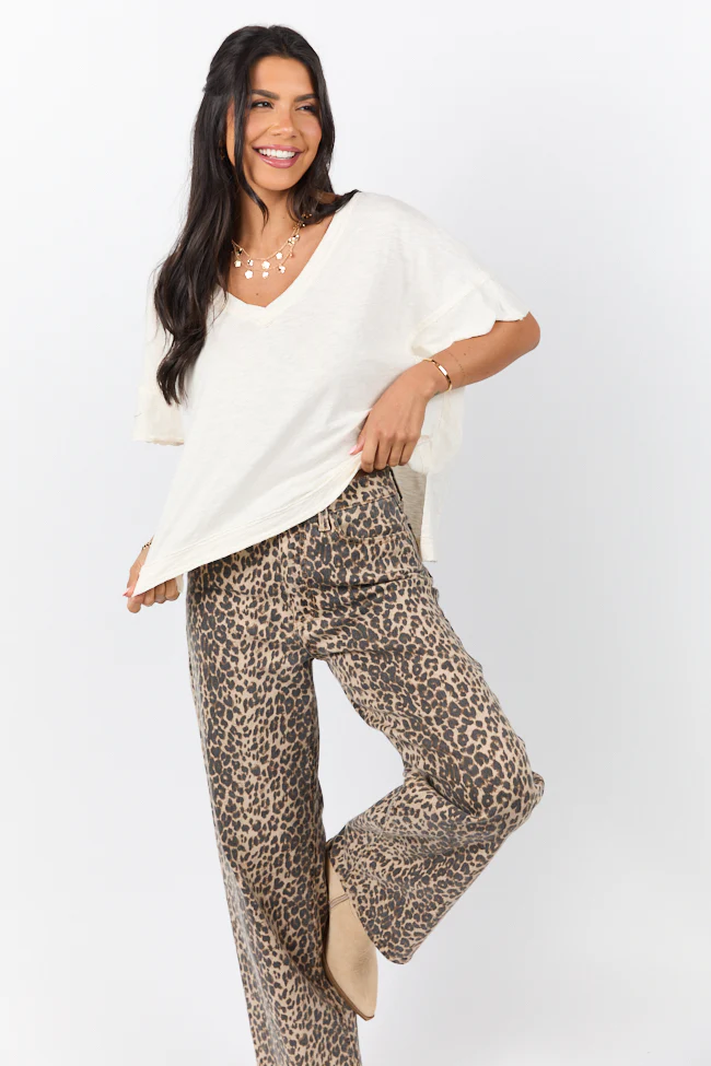 Rooted Essential Cream V-Neck Tee - Terpint