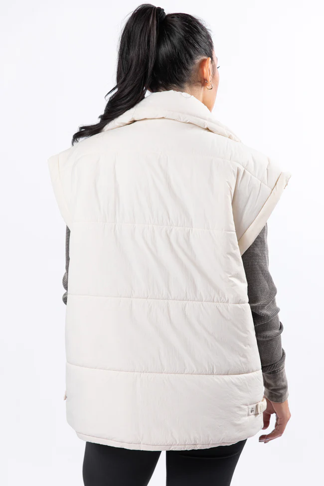 Best Bet Cream Oversized Puffer Vest - Terpint