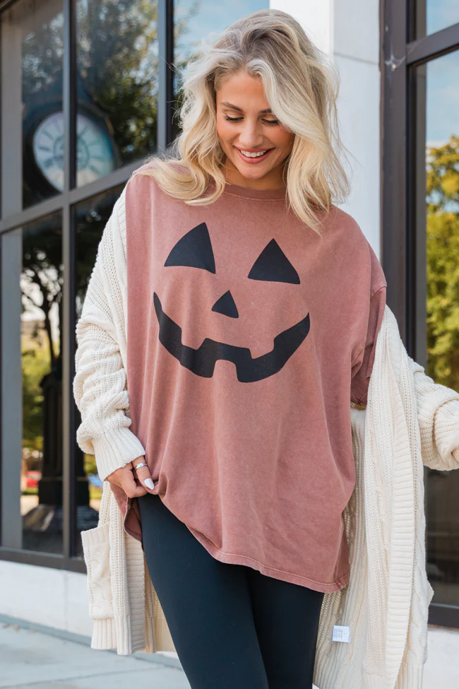 Pumpkin Face Chestnut Oversized Graphic Tee DOORBUSTER - Terpint