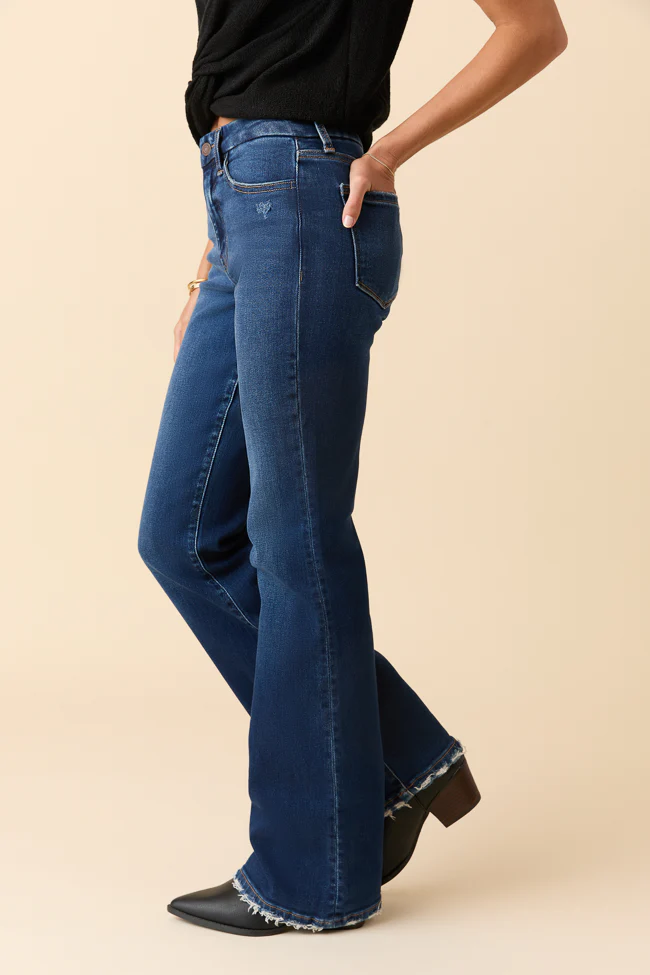 Delaney Dark Wash Relaxed Flare Jeans - Terpint