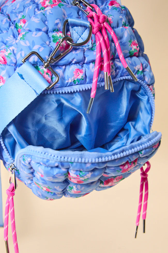 Haylie Blue Floral Quilted Duffle Bag - Terpint