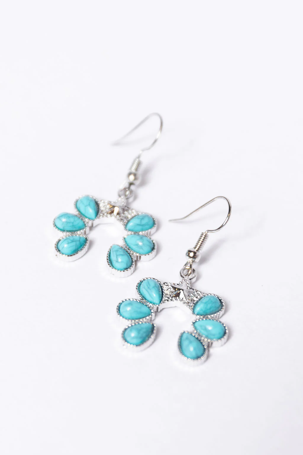 Turquoise Horseshoe Earrings DOORBUSTER - Terpint