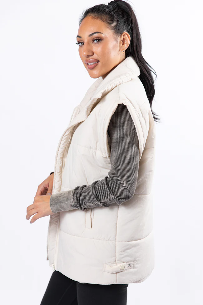 Best Bet Cream Oversized Puffer Vest - Terpint