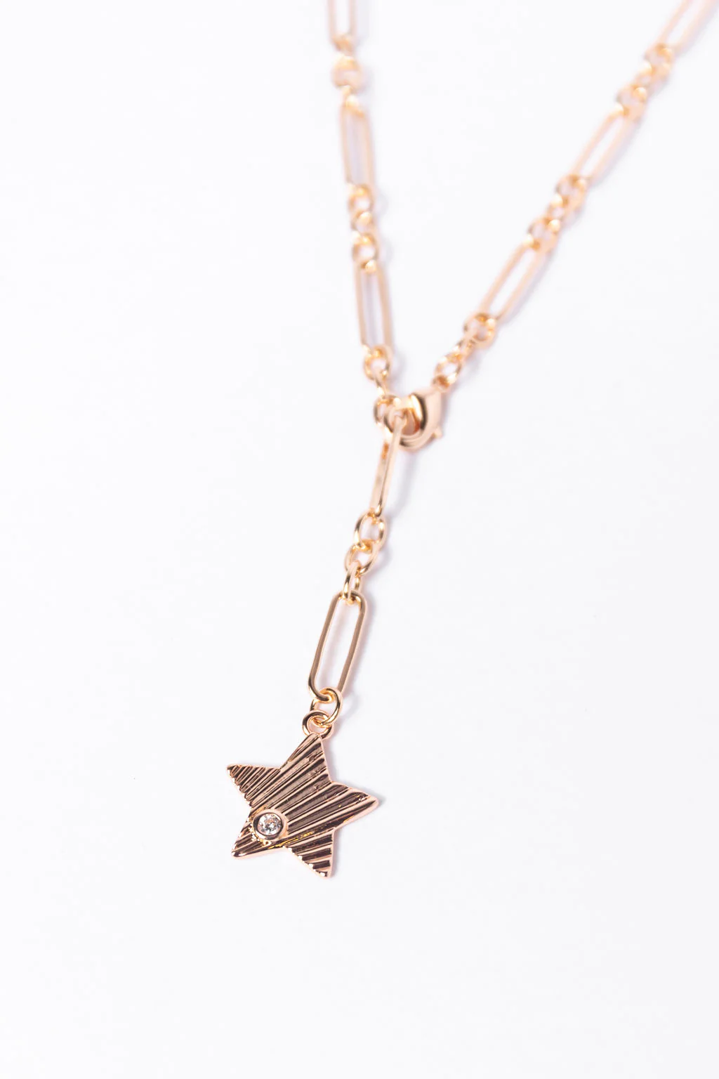Star Dangle Gold Necklace DOORBUSTER - Terpint