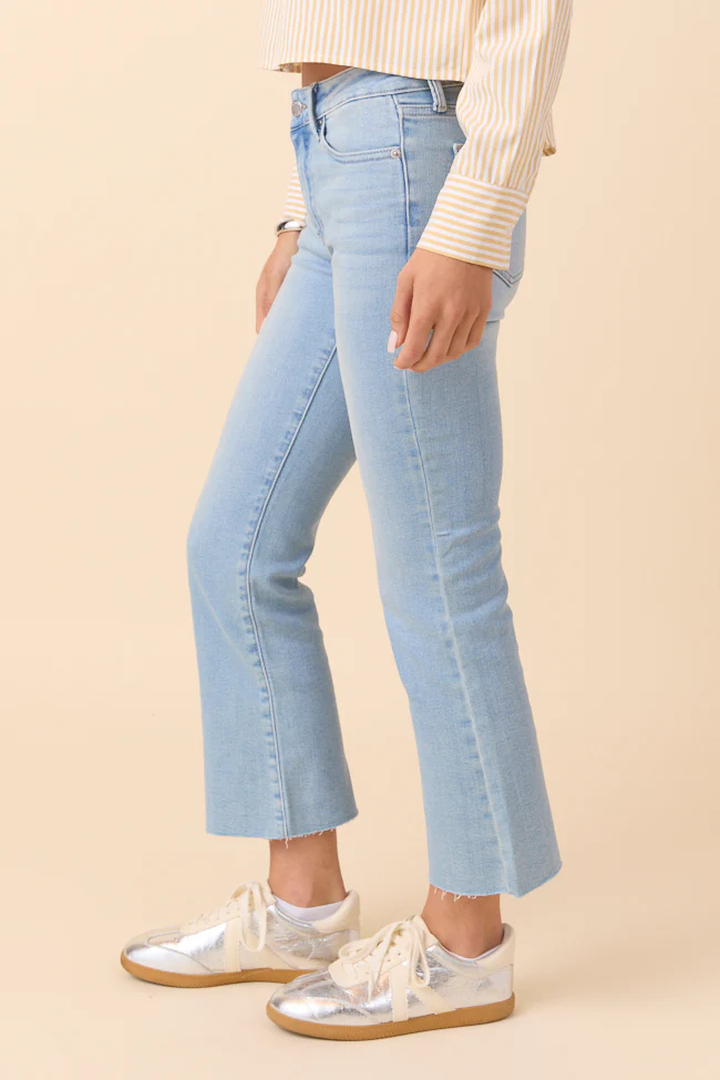 Trista Light Wash Crop Flare Jeans - Terpint