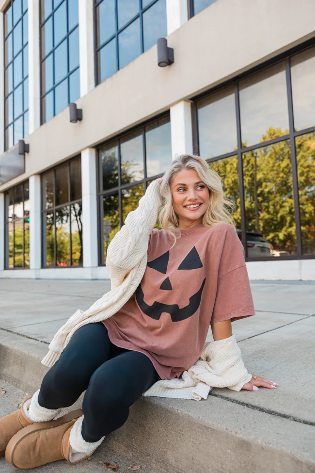 Pumpkin Face Chestnut Oversized Graphic Tee DOORBUSTER - Terpint