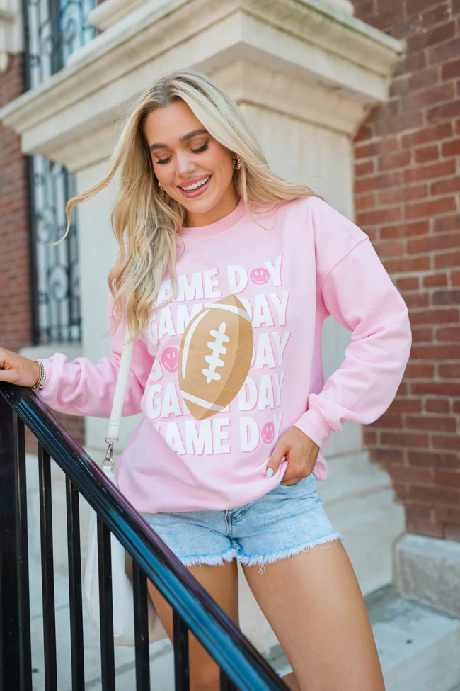 Gameday Smiley Light Pink Oversized Graphic Sweatshirt - Terpint