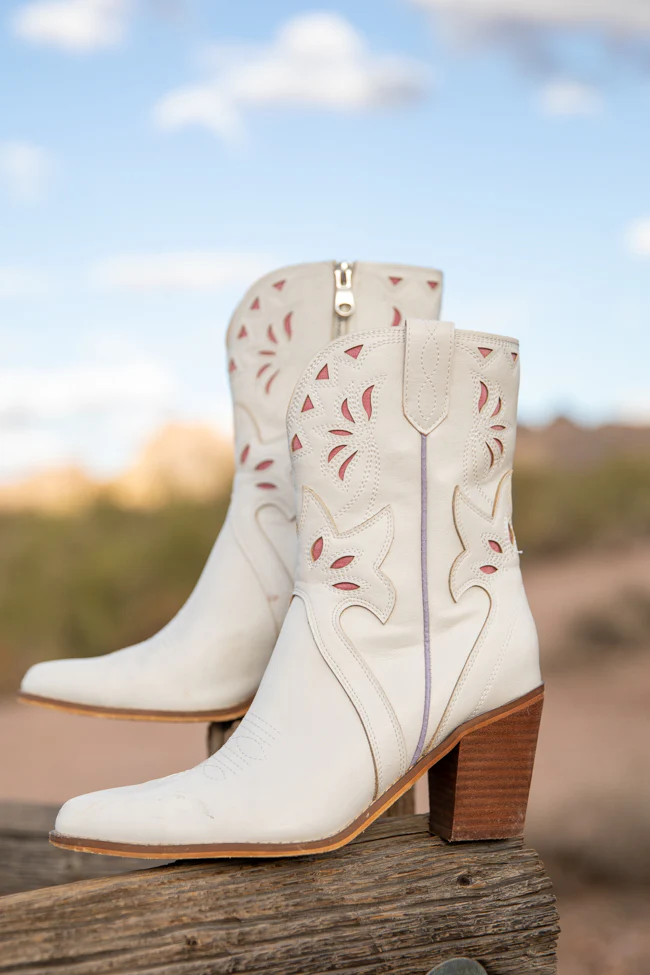 Dallas White Pointed Toe Booties SALE - Terpint