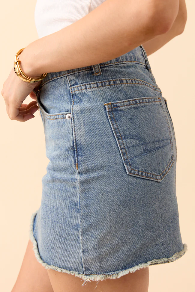 Sarah Frayed Hem Medium Wash Denim Mini Skirt - Terpint