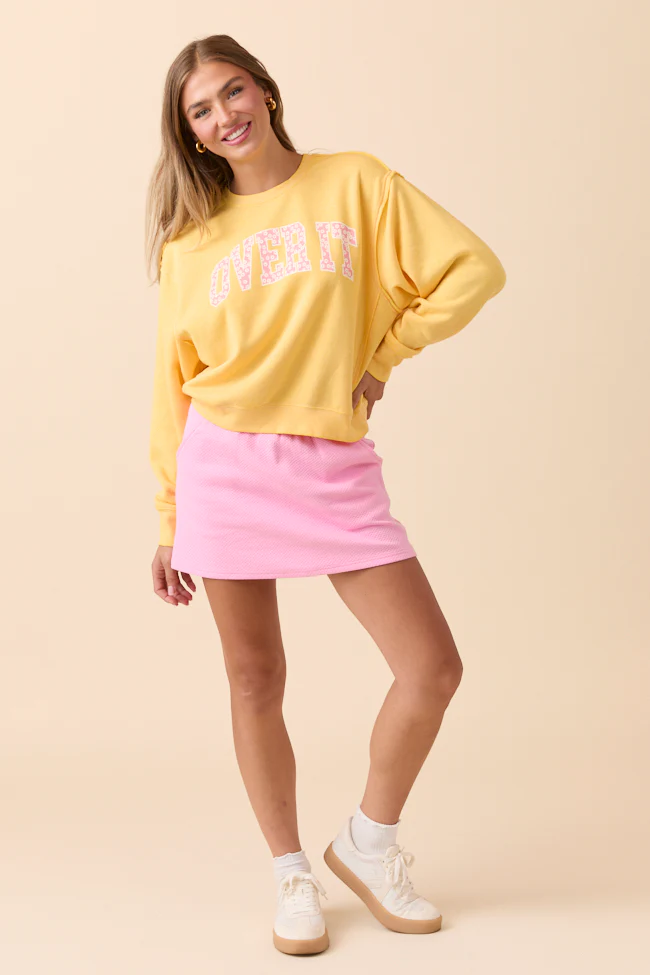 Over It Daisy Print Yellow Raw Hem Fleece Graphic Sweatshirt - Terpint