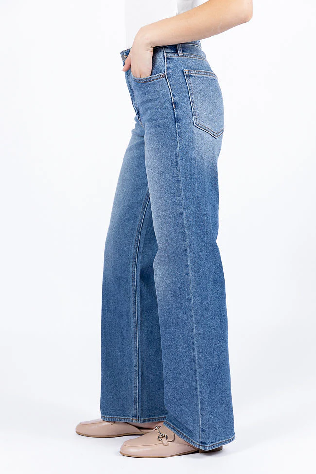 Cosette Medium Wash Relaxed Jeans - Terpint