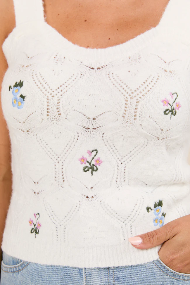 Kaitlyn Flower Embroidered Tank Top - Terpint