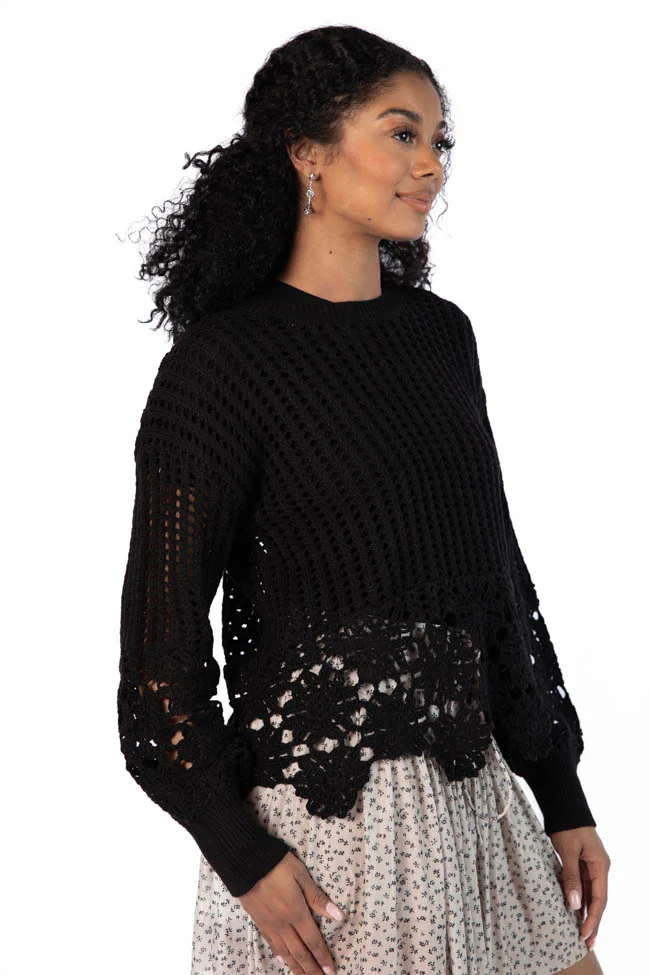A Little Dramatic Black Flower Trim Crochet Sweater - Terpint
